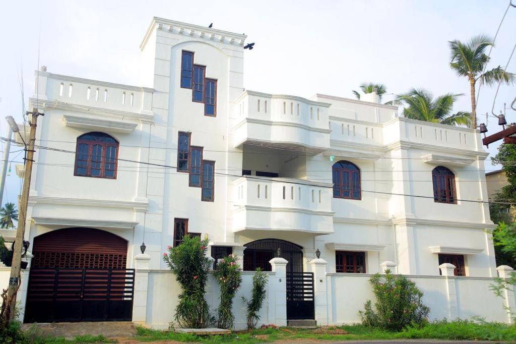 Mp Villa - Lovely Furnished Appartment Puducherry Exterior foto